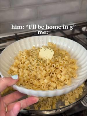 Him: “Where’s the protein?”  This one-pot pasta recipe is insanely easy and perfect for busy nights. If you’re craving a quick dinner with minimal ingredients and cleanup, look no further. Recipe -2 tbsp oil -2 garlic cloves, minced -2 cups pasta -2 1/2 cups chicken broth -1/4 cup heavy cream -3 tbsp butter -1/2 cup parmesan cheese -Salt & pepper, to taste -Parsley, for garnish 1.Heat a large skillet over medium and add the oil. 2.Sauté the garlic until fragrant. 3.Toss in the dry pasta, stirring to coat in the oil. 4.Pour in the chicken broth and simmer until the pasta absorbs all the liquid. 5.Stir in heavy cream, butter, and parmesan cheese until creamy. 6.Season with salt and pepper to taste. 7.Finish with a sprinkle of parsley and an extra pat of butter. More recipes on flavorsbyfrangipane.com #creamypasta #pastarecipe #dinnerrecipes #DinnerIdeas #EasyRecipes #20minutemeal