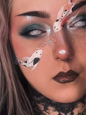 Koi fish 🐟✨ #koifish #koifishmakeup #makeup #makeupartist #mua #glam #graphicliner #facepaint #koifishpainting #alternative 