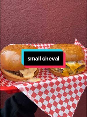 📍Small Cheval has a new location! Same quality food has landed in Lincoln Square. // #fabfoodchicago #smallcheval #chicagoeats #burgers #chicagoburgers #lincolnsquare