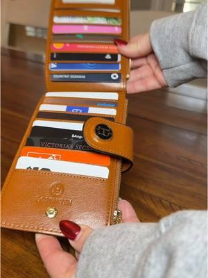 This is the largest, but the slimmest wallet  I have ever owned! ##wallet##clutch##creditcards##creditcardholder##purse##tiktokfinds