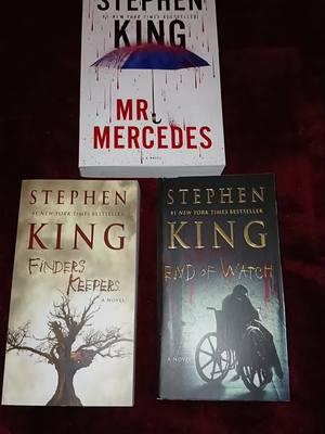 #BookTok #StephenKing #MrMercedes #FindersKeepers #EndOfWatch #Holly #TBR #Reading #MysteryThrillerBooks #HorrorBooks #Booktrovert 