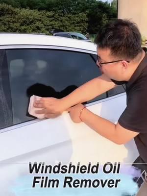 Does it really clean your car's glass that well? Try it! #cleaning #carknowledge #glasscleaning #cargoodies #musthave #TikTokShop 