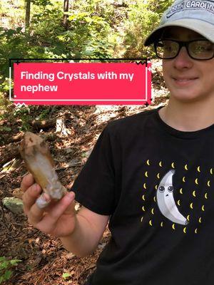 #findingcrystals #crystals #crystalsoftiktok #crystalcowboy1976 #arkansas #ouachitanationalforest #caddowomblerangerdistrict #arkansas #godscountry #godblessyou #rockhound 