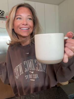 HAPPY THURSDAY 👏🏼♥️ #happythursday #coffeetime #coffeetalk #facetime #letschat #MomsofTikTok #momtok #momof2 #selftanner #selftanning #morningchats #lovingtan #coffeeathome @Loving Tan 🫶🏼