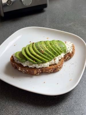 This cottage cheese avocado toast by @Patricja | recipes & fitness is the perfect protein packed breakfast bite . YUM!🥑 #AlwaysGood 