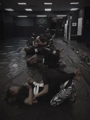 #CapCut games are the way to learn. #guardescapes #combatsports #blackbelt #kravmaga #selfdefence #brazilianjiujitsu #jiujitsu #selfdefense #selfdefenseforwomen #foryourpage 