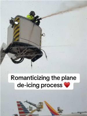 These heroes! #clevelandhopkinsairport #clevelandairport #deicingtheplane #deicing #deicingaplane #airplane #cleveland 