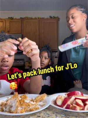 Lmao these kids funny af. Halo told Jj he’s trifling lmaooo😭😭 Today they took Bbq chicken sliders my version at least.  They wanted to help today so we ran at few minutes behind but it was fun😂 #packinglunch #kidlunchideas #omiebox 