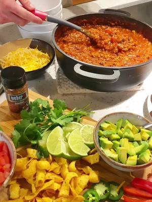 Game days call for DIY Chili Bars 🌶️🍲 Pick up Weber Cowboy Seasoning and your favorite fix-ins at @kroger for a fun & easy tailgating spread! #gameday #chili #chilibar #footballfood #comfortfood #EasyRecipes #hostinghacks #mealideas #cooking