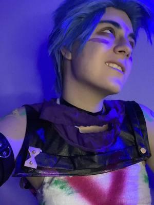 😏 #jinx #jinxcosplay #mascjinx #mascjinxcosplay #genderbentjinx #genderbentjinxcosplay #jinxarcane #arcane #arcanecosplay #arcaneleagueoflegends #arcaneseason2 