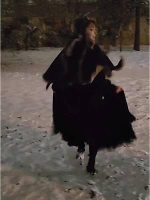 Princess moment: Running through the snowy forest in a @Lacemadeus ball gown and a fur cape at midnight 🖤 #lacemade #princessdress #runninginadress #runninginaballgown #princessvibes #romantasy #bookish #acotar #feyre #nesta #aelin #bookishtiktok #BookTok #fantasy #fantasybooktok #darkromantasy #darkfantasyaesthetic #darkfeminine #runningthroughthewoods #runningthroughacastle 