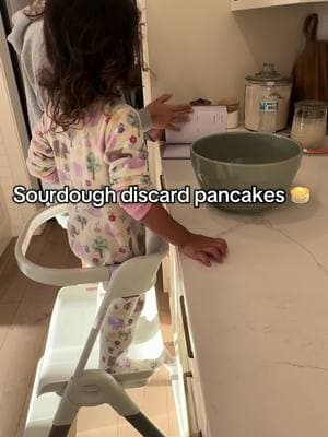 🥞 #sourdoughdiscard #sourdough #sourdoughdiscardrecipe #sourdoughpancakes #sahm #MomsofTikTok #sahmsoftiktok #toddlersoftiktok #babytok 