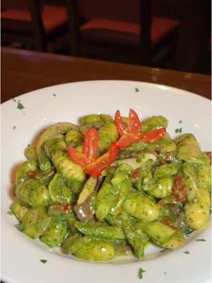 Gnocchi Pesto our way! Silky smooth pesto and soft pillowy gnocchi is all you need 😍 #gnocchi #pesto #gnocchipesto #italianpasta #mushrooms #sundriedtomatoes #asparagus #pecorino #italianrestaurant #italianstyle #italiansdoitbetter #italianfood #italiano #queensnyc