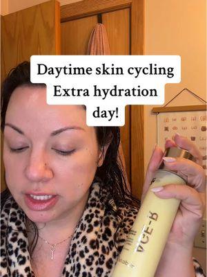 Skin cycling isn’t just for nighttime skincare, it’s for the day also! I try to listen to my skin and give it what it needs and with the temps being in the single digits I need HYDRATION @medicube #medicube #getreadywithme #daytimeskincareroutine #skincare #skincareroutine #koreanskincare #glassskin #newskincare #products #TikTokShop #matureskin #dryskin #winter #winterskincare 