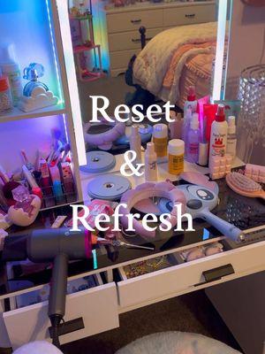 Reset and Refresh my 8 year olds vanity with me…😌💅🏼🩷💄 #vanity #reset #refresh #satisfying #asmr #thatgirl #motivation 