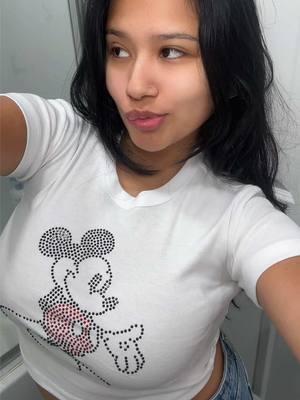 hey mickey!🐭🎀🧚‍♀️💌 #foryou #foryoupage #foryourpage #momtok #MomsofTikTok #youngmom #disneymom #disney #disneyday #disneylook #disneyvibes #disneycoquette #trending 