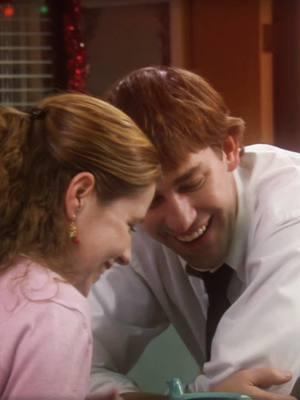 sideline MVP goes to Jim Halpert #theoffice #jimandpam #targetaudience #jimandpamedit #jimhalpert #theofficeedit #fyp #fypシ  #viralvideo #jimhalpertedit #Relationship #friendstolovers ib: @Film fanatic <333