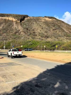 Just a day late 🤣🤣🤣🤣🤣🤙🌊 Been gorgeous the past couple days. Hopefully it keeps up. Kona wind supposed to start today until the weekend. Stay tuned. #sandys #sandybeach #oahu #hawaii #saferbeachesdowndaroad 