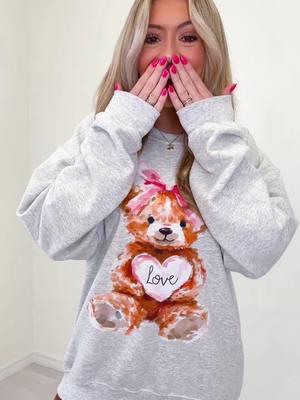 the SWEETEST pullover is here 🧸🎀!! S-3x — size up if you want it to be oversized! 💕 #valentines #girly #teddy #bear #teddybear #cute #cuteshirt 