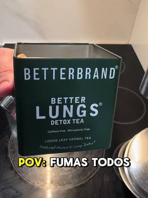 Fumas todos los días, pero desintoxicas tus pulmones para eliminar la suciedad. Deja reposar durante 10 minutos y bebe. Es saúco, gordolobo, reishi y ginseng, pero BetterLungs funciona igual. ¡Prepárate para toser un poco de suciedad! #gordolobo #salud #bienestar #suplementosnaturales #saludos 