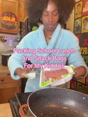 Packing School Lunch And Snack Bags For My Kiddos #bakedravioli #ravioli #lunchideas #lunch #watchmecook  All items available click Walmart storefront⬇️ https://walmrt.us/48QicTZ 🍯🥄🥣  Thanks for watching hope y’all all have a blessed and day 🌞 🙏🏾