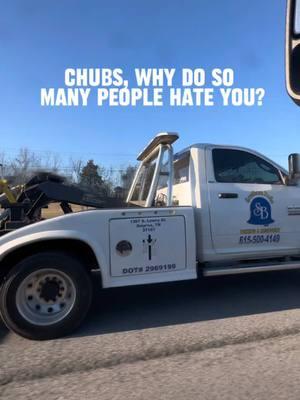 They know… #towtruckchubs #drivinthruyards #fyp 