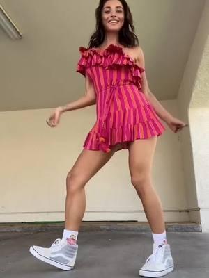 In case of tiktok ban, follow me on instagram sofia_sofia9379 🫶 dont lose me!  . #shuffle #LearnOnTikTok #music #tiktokdance #explore #shufflegirls #shuffletutorial #shufflestyle #explorepage #tutorial #tutorials #howto #practice #learn #new #footwork #shufflestyles #moves 