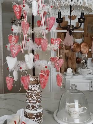 a sweet valentine tree #DIY #cottage  #cottagestyle  #decor  #fyp #decortips  #handmadecraft 