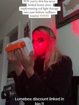 @The LUMEBOX ❤️‍🔥❤️‍🔥❤️‍🔥 #redlighttherapy #redlighttherapybenefits #holisticskincare #sensitiveskincare #holisticwellness 