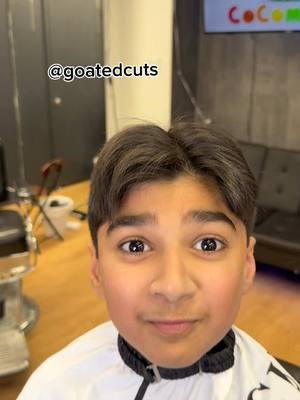 Acting like he can’t stay still😂 #funny #reels #jokes #prank #funnybarber #barber #funnymoments #tiktokbarber 