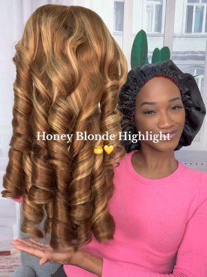 Honey Blonde Highlight 🍯💛 #unicehairofficial #unicehair #bestaffordablewigs #humanhairwigs #wiginfluencer #unice #gluelesswig #bodywave #wiginstall #wiginstalltutorial 