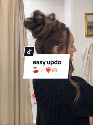 literally the easiest updo ever and ZERO bobby pins 🙌🏼 #hairstyle #hairtok #hairtutorial #messybun #bunhairstyle #DIY #tutorial #howto 