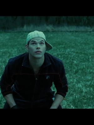 Vampire Baseball - Part 2 - Twilight (2008) - TM & © #LionsgateFilms  Bella (Kristen Stewart) umpires a game of baseball with the Cullens.  Click the link in bio to watch the full movie.  #twilight #twilightmovie #twilightbaseballscene #bellaswan #edwardcullen #bellandedward #movieclips