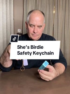 She’s Birdie Personal Safety Alarm every woman should have on their keychain! #safetyessentials #safetyalarm #safetyalarmkeychain #shesbirdie #collegesafety #beawareofyoursurroundings 