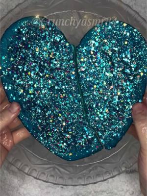 Blue Glittery Heart | Full Videos are always on YouTube! Please subscribe if you haven’t already @crunchyasmr84 Link in Bio #crunchyasmr84 #asmr #chalkart 