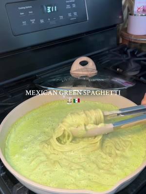 so creamy 😮‍💨👩🏻‍🍳 #greenspaghetti #spaghettiverde #spaghetti #recetafacil #lunchtime #quickrecipes 