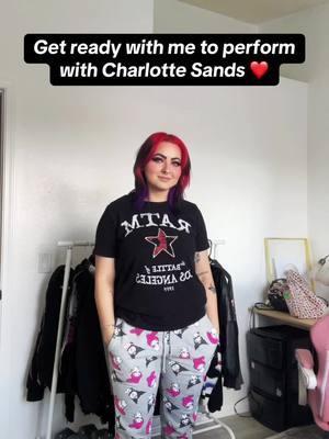 So excited! ❤️ #fyp #altgirls #alternative #charlottesands #outfitinspo #metalhead 