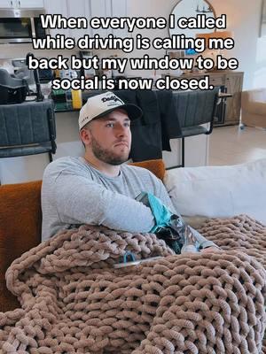 I’m home now🤷🏻‍♂️ #phonecall #driving #relatable #comedy #husbandsoftiktok #dadsoftiktok #notsocial #phoneringing #fyp #snacking #relaxing 