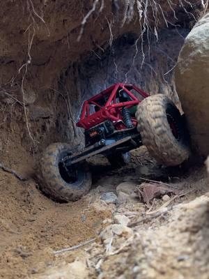 Cave exploration with the axial Capra 1.9 🤙🏻 #rccarsoftiktok #rccar #rctruck #fyp #rc #rccrawler #hobby #axial #axialcapra 