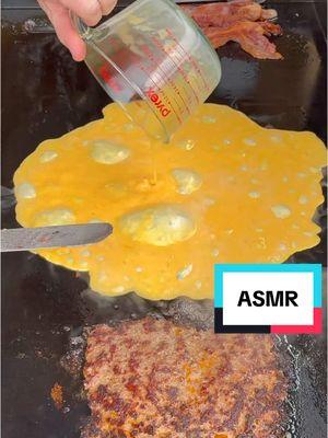 Are you a fan of ASMR videos or do you prefer the voiceover? #griddle #weberslate #blackstone #breakfast #bacon @KING’S HAWAIIAN @Bacon Up Bacon Grease 