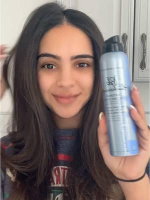 let’s get some volume into this blowout with minimal effort 💆🏽‍♀️ @Bumble and bumble. #bumbleandbumble   #holidayhairhacks #volumehairhack #bouncyhair #BigHairEnergy #texturespray #hairinspo #Bumbleandbumble #BbThickening