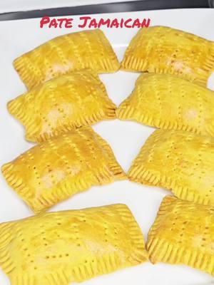 #patties Jamaican #foodietiktok  #Foodie #viralvideo  #viralvideo 