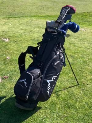 Best value golf bag I’ve ever come across for only $100! 14-way stand bag by Himal. Check it out!🔥🧊 #golfbag #cooler #golf #carrybag 