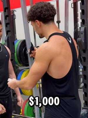 Can this bald boy beat me for $1,000💪🏽⁉️ @Goblin Gear    #gym #viral #challenge #trend #fitnesschallenge #mrbeast #winmoney #win #money #pullup #workout