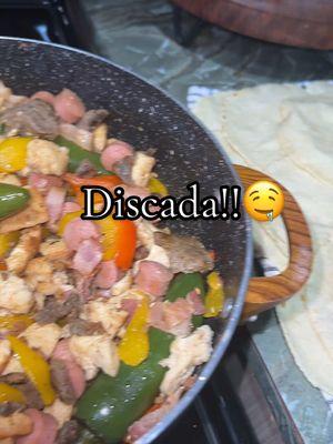 Algo rico!!! Y que mejor que unas tortillas recien hechas🤤🤤 #discada #tortillasdemaiz 