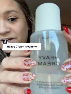 This heavy cream perfume is delicious. It smells so good and it’s not overpowering. It’s just perfect.  @@Phlur FragrancesI love you! ##perfume##howtosmellgood##howtosmellgoodallday##musthaveperfumes##perfumegirl #b#bodymist