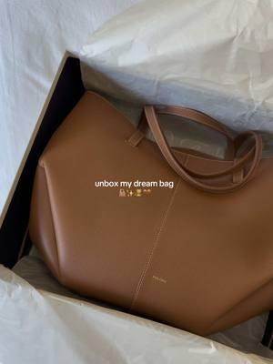 unbox my first polene bag 🤎 she’s especially perfect for spring 🎀  #unboxing #polene #polenecyme #dreambag #polenebag #springfashion #springpurse #tryon #unboxwithme #girlythings #fyppp  