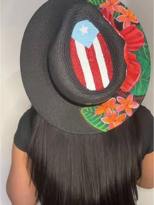 For all those who are asking this hat is hand painted by me. It is a custom commission hat for a customer of mines. 🌺🐸🌸❤️🇵🇷 #puertorico #boricua #latinaartist #artista #artistatiktok #paintedhat #fyp #foryou 