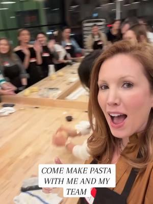 DRD girls attempt at making pasta @GemmaFoods 🍝🍷 #danarebecca #pastamaking #pastamakingclass #chicagocooking #cookingclass #italianfood 