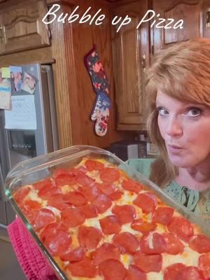 Bubble up pizza #foodtiktok #homestead #foodies #FoodTok #tiktokviral #yum #viraltiktok #fyppppppppppppppppppppppp #fupシ #nanacochrane #fypシ゚viral #cooking #recipes #pizza 